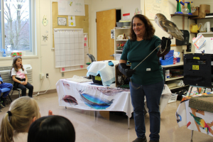  Class seeing an owl up close